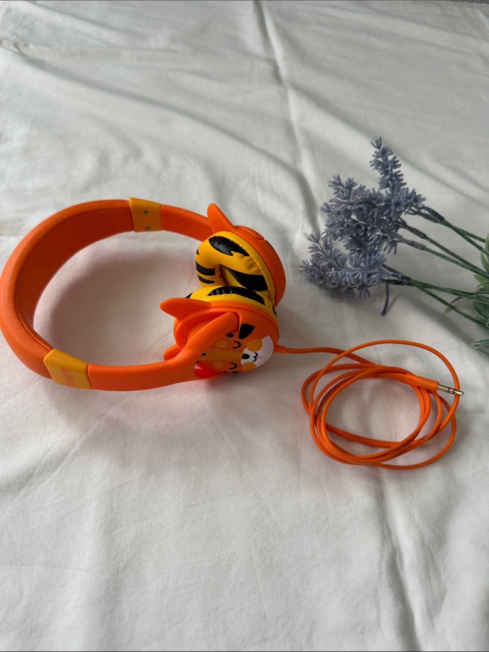 Kids Orange Tiger Over-Ear Headphones – Wired